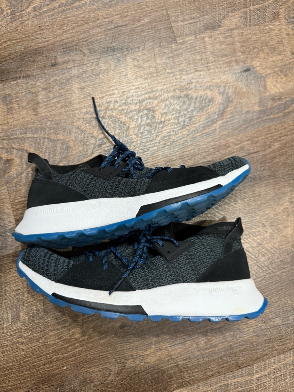 Women’s 10 adidas Black and Blue Knit Running Shoes